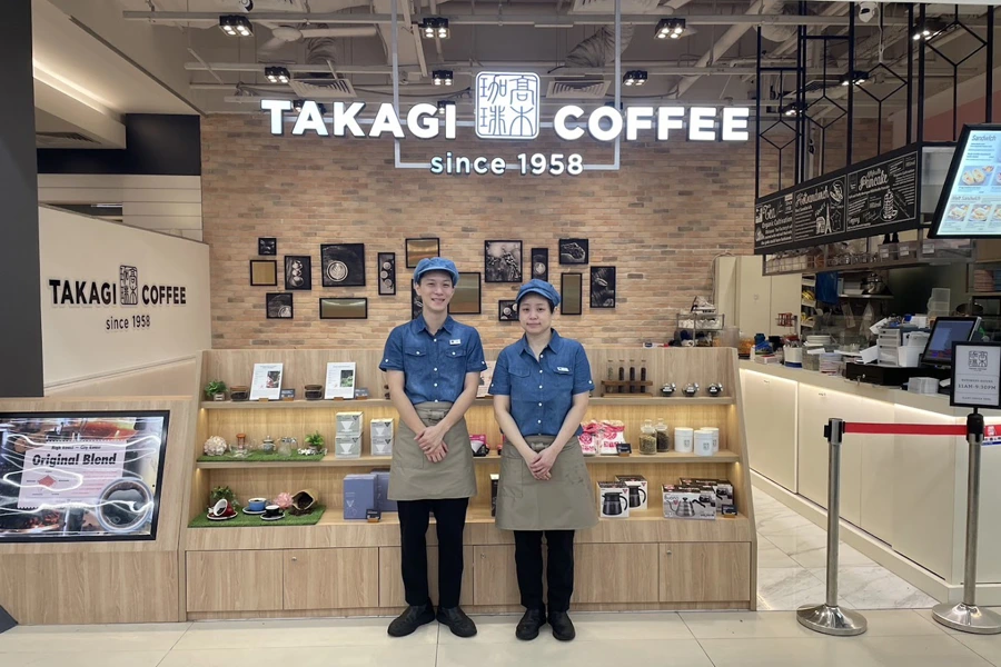 Entrance of Takagi Coffee at 100 AM
