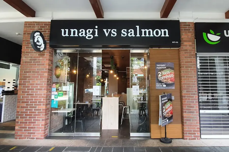 Unagi VS Salmon outlet at Icon Village (Tanjong Pagar)