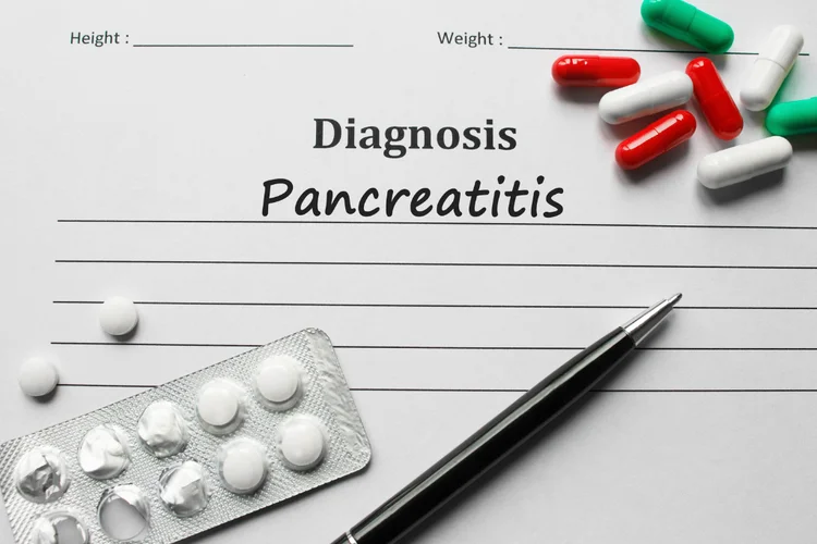 Diagnosis form showing pancreatitis with pills to highlight who should avoid Tirzepatide.
